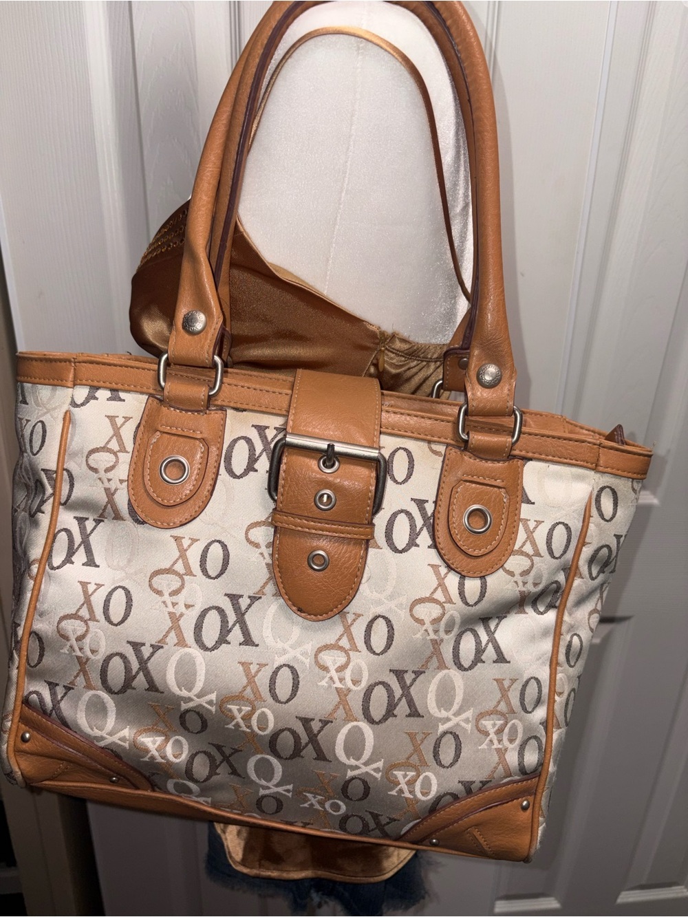 XOXO Tan & Cream Logo Buckle Tote